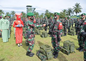 Pangdam I/BB Berangkatkan Satgas Pamtas Yonif 122/TS Dalam Rangka Operasi Pamtas RI-PNG di Papua