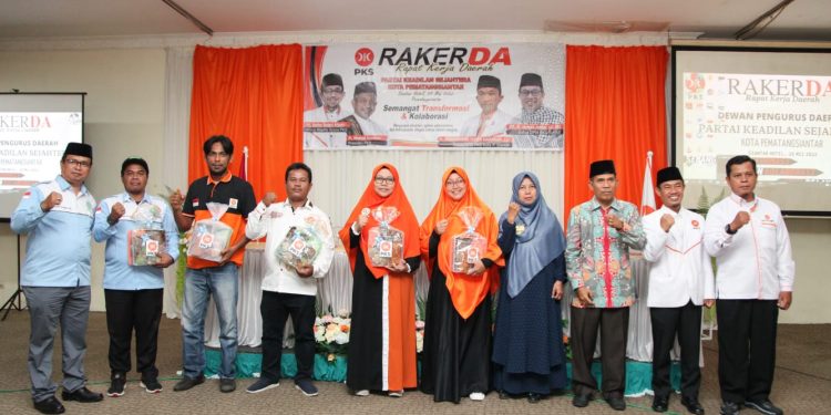 Plt Wali Kota Pematangsiantar Berpesan Peserta Rakerda PKS Beri Ide, Gagasan, serta Pemikiran Bernas