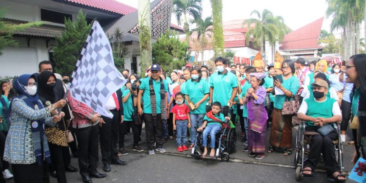 Meriahkan HUT RBM GKPS, Plt Wali Kota Pematangsiantar Lepas Pawai Penyandang Disabilitas Meriahkan HUT RBM GKPS, Plt Wali Kota Pematangsiantar Lepas Pawai Penyandang Disabilitas