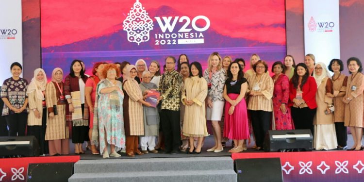 Summit W20 Resmi Ditutup, Bupati Simalungun Harapkan Wisman Meningkat di Simalungun