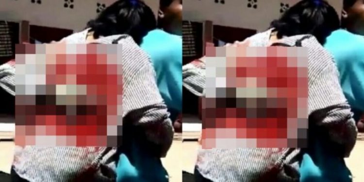 Viral, Cewek SMA Ditikam 4 Kali Karena Ogah Diajak 'Begituan' Viral, Cewek SMA Ditikam 4 Kali Karena Ogah Diajak 'Begituan'