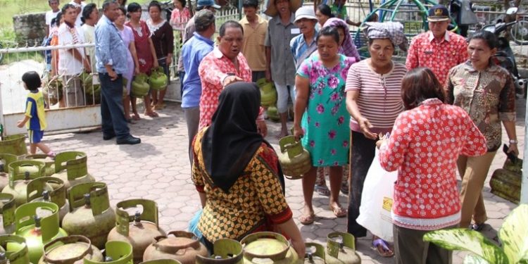 Pemko Siantar Gelar Operasi Pasar Elpiji di Tiga Kecamatan Pemko Siantar Gelar Operasi Pasar Elpiji di Tiga Kecamatan