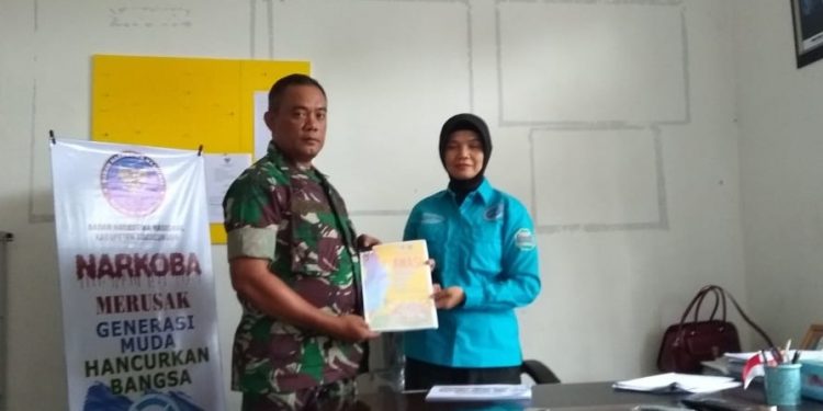 Pasiter Kodim 0207/Simalungun Kunjungi BNNK dan Dukung Pemberantasan Narkoba Pasiter Kodim 0207/Simalungun Kunjungi BNNK dan Dukung Pemberantasan Narkoba