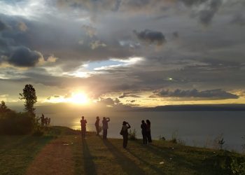 Keindahan Danau Toba dari Bukit Singgolom Pukau Pengunjung TCWMF 2019
