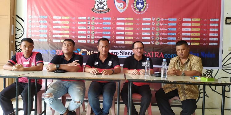 Asner Silalahi Mohon Dukungan Warga Siantar agar Persesi Juara Liga 3 Asner Silalahi Mohon Dukungan Warga Siantar agar Persesi Juara Liga 3