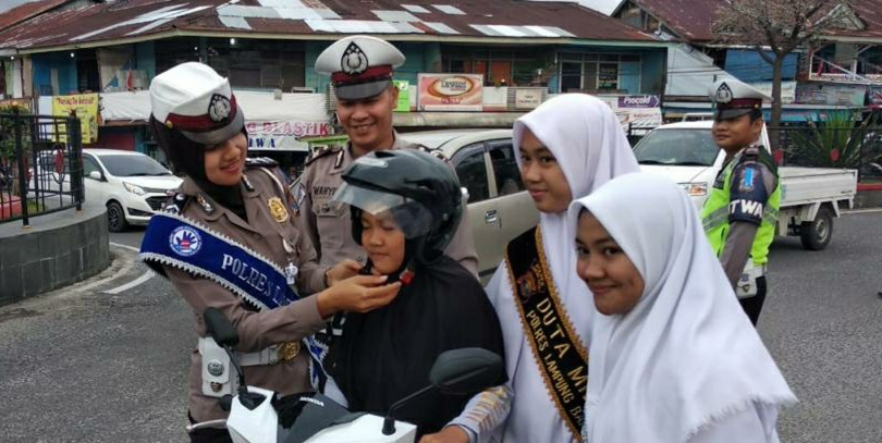 Bripda Novia Rizqiani, Polwan Cantik Mantan Paskibraka dari Lampung Bripda Novia Rizqiani, Polwan Cantik Mantan Paskibraka dari Lampung