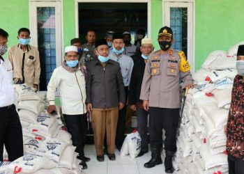 Polres Pakpak Bharat Donasikan 4 Ton Beras untuk Pemuka Agama di Pakpak Bharat