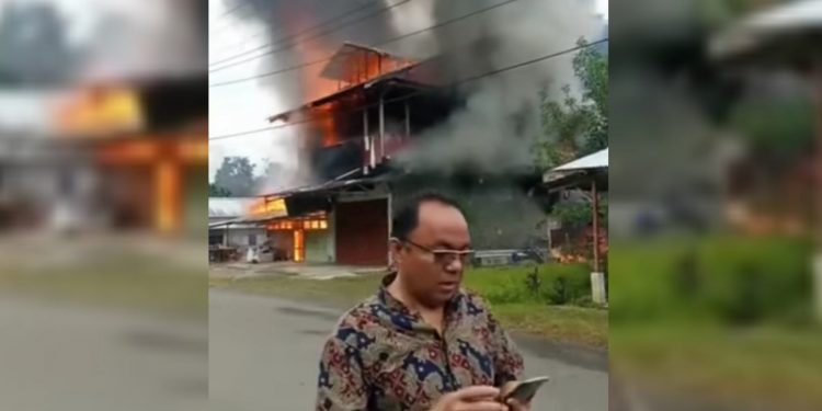 Ditinggal ke Gereja, Rumah Matasi Gea Pensiunan TNI di Gunungsitoli Terbakar