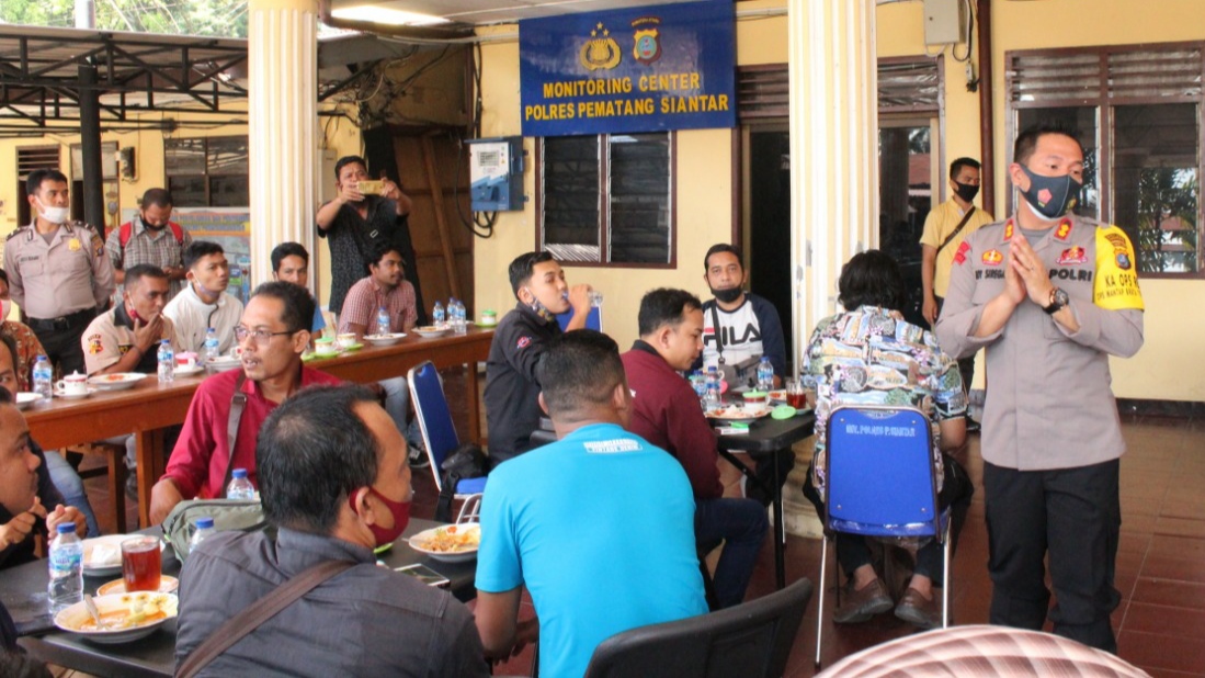 Ngopi Bersama Wartawan, Boy Sutan Binanga Siregar Bersyukur Jadi Kapolres Ngopi Bersama Wartawan, Boy Sutan Binanga Siregar Bersyukur Jadi Kapolres