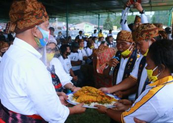 Pasca Mendaftar, Warga Tiga Runggu Gelar Ibadah dan Doakan RHS - ZW