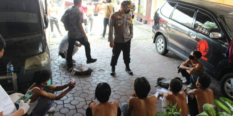 Puluhan Pelajar Siantar Diamankan saat Mau Demo, Ternyata Tiga Orang Positif Narkoba Puluhan Pelajar Siantar Diamankan saat Mau Demo, Ternyata Tiga Orang Positif Narkoba