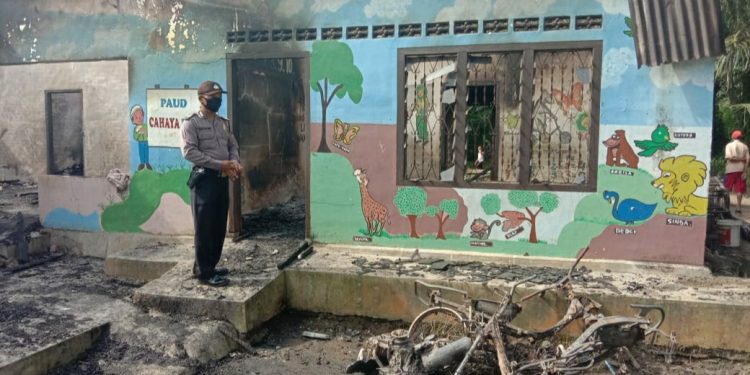 Ditinggal ke Pesta, Rumah dan Paud Cahaya Hati Dilalap Api di Simalungun Ditinggal ke Pesta, Rumah dan Paud Cahaya Hati Dilalap Api di Simalungun
