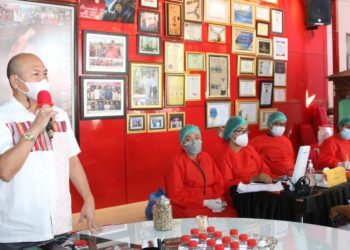 Bupati Taput Canangkan Vaksinasi untuk 1000 Guru PAUD dan SD se-Taput