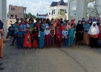 Jelang Idul Fitri, Meranti Land Santuni Anak Yatim dan Lansia