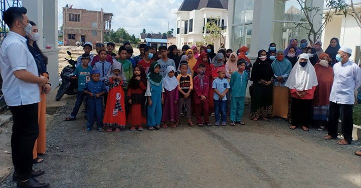 Jelang Idul Fitri, Meranti Land Santuni Anak Yatim dan Lansia Jelang Idul Fitri, Meranti Land Santuni Anak Yatim dan Lansia
