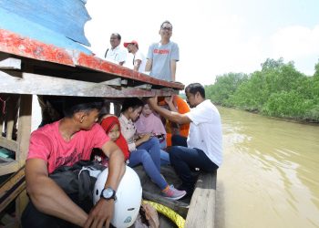 Warga Desa Jawi-jawi: Ini Pertama Kali Calon Gubernur atau Wakil Gubernur Datang Kemari