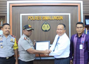 Selamat, Kapolres Simalungun Terima Penghargaan dari Bank Mandiri...