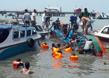 Breaking News: Speed Boat Rombongan Kapolres Labuhanbatu Terbalik, Wakapolres Belum Ditemukan