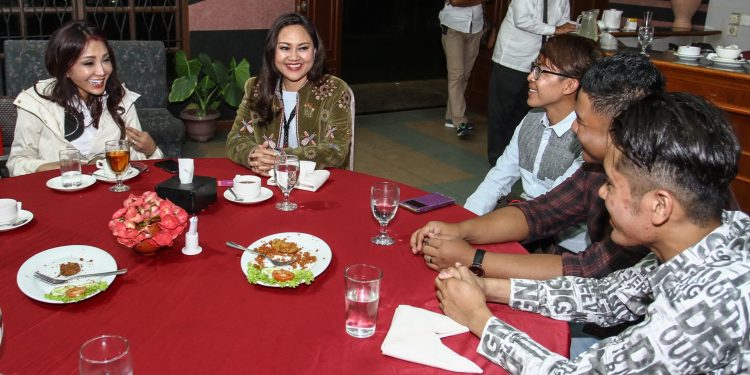 Istri Pasangan DJOSS Ngobrol Bareng Pekerja Kreatif di Berastagi