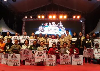 Evivania Siahaan, Perenang Putri asal Siantar Juara di Danau Toba