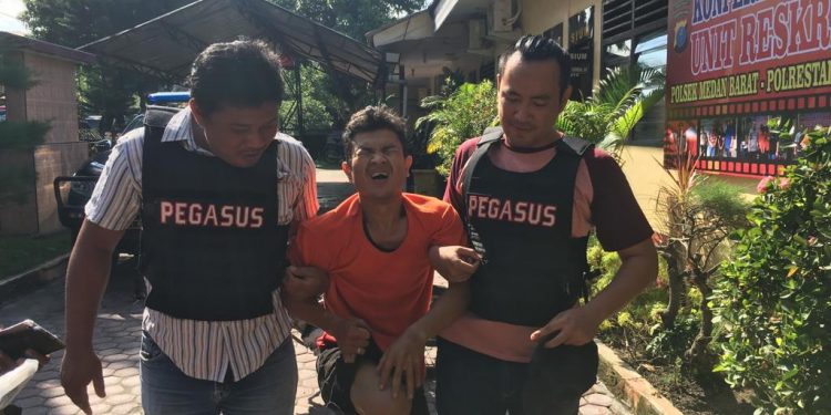 Terciduk Menjambret Mahasiswi, Pria ini Ditembak Polisi