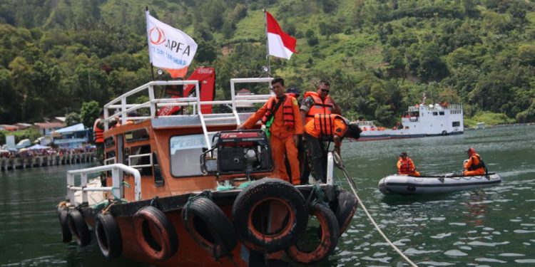 JAPFA Berpartisipasi Cari Korban Tenggelam KM Sinar Bangun JAPFA Berpartisipasi Cari Korban Tenggelam KM Sinar Bangun