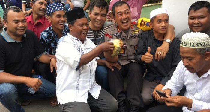 Kapolda Sumut Menjamu Seribuan Jamaah Pengajian dari Madina dan Tapsel