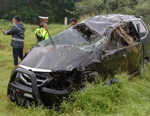 Pulang Ziarah, Sekeluarga Tewas Kecelakaan di Tol Medan -Tebing Tinggi Pulang Ziarah, Sekeluarga Tewas Kecelakaan di Tol Medan -Tebing Tinggi