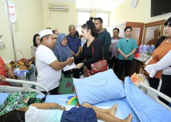 Kapolda Jenguk Korban Penganiayaan Ibu Kandung dan Ayah Tiri. Ibunya ditahan di Polres Tapsel...