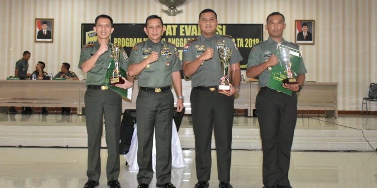 Pangdam I/BB Beri Penghargaan Kepada Kodim Terbaik