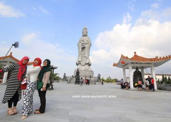 Kunjungi Patung Dewi Kwan Im, Hotel Horison Pematangsiantar ajak Wisman Berkeliling dengan Becak