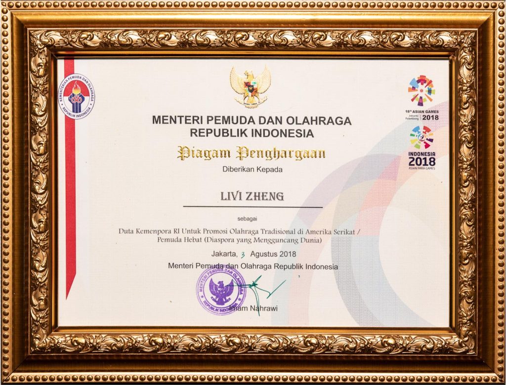 Livi Zheng Terima Penghargaan dalam Guinness World Record The Largest Poco-poco 2018 Livi Zheng Terima Penghargaan dalam Guinness World Record The Largest Poco-poco 2018