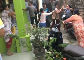 Tak Terima Cucunya Ditegur, Seorang Kakek Aniaya Tetangganya
