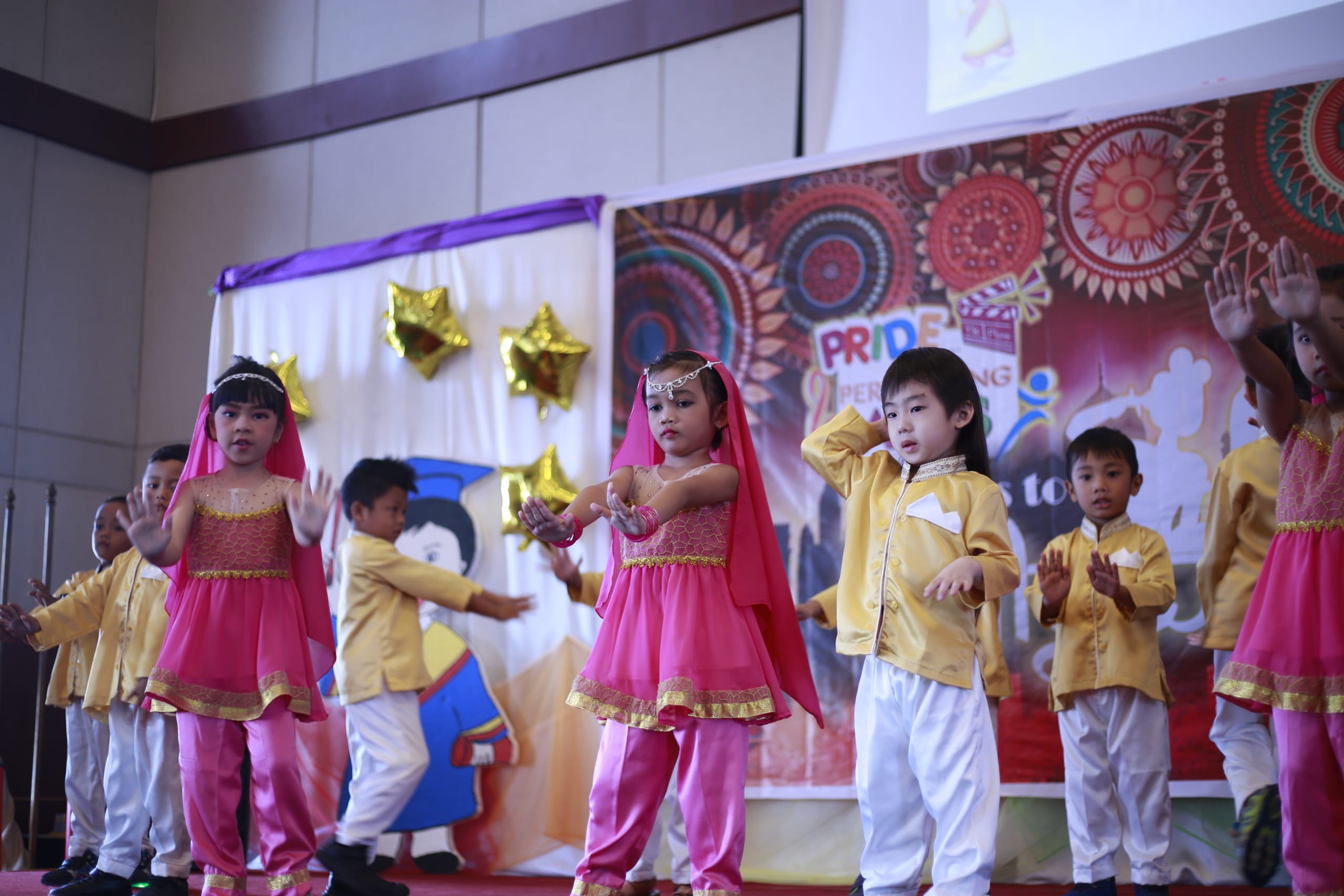 Pelepasan dan Wisuda TK Plus Pride Usung Tema Goes To Bollywood