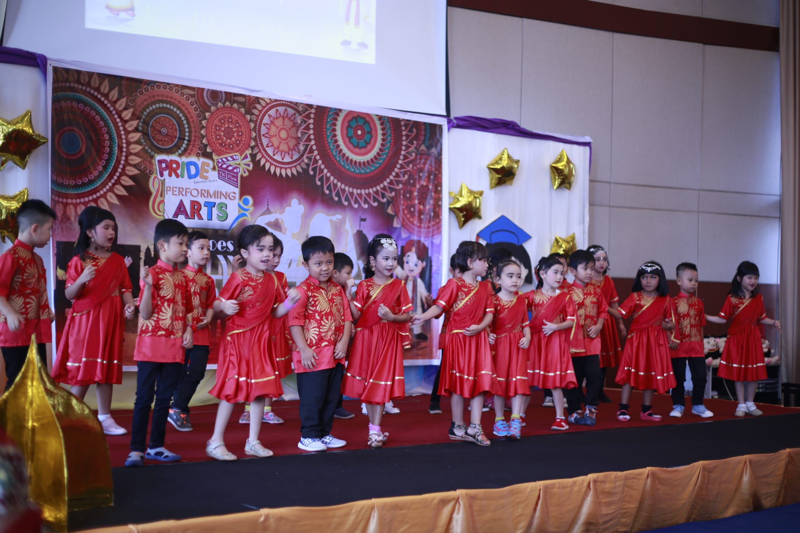 Pelepasan dan Wisuda TK Plus Pride Usung Tema Goes To Bollywood
