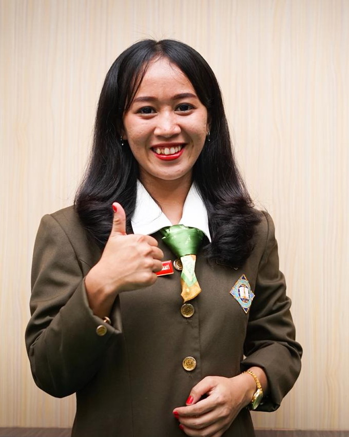 Masrani Grace Hutapea Raih Predikat Wisudawan Terbaik dan Disaksikan Menteri Pariwisata