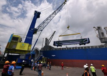 PT INKA (Persero) Kirim 15 Gerbong Kereta Ekspor ke Bangladesh