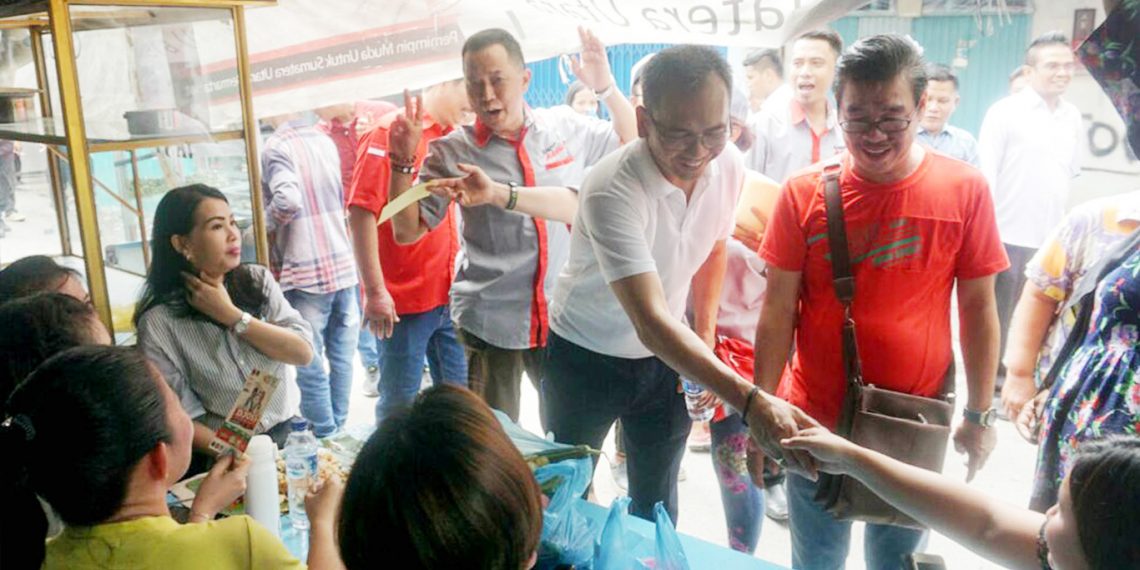 Pedagang Pasar Timah Curhat ke Sihar Pedagang Pasar Timah Curhat ke Sihar