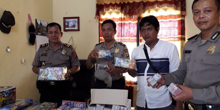 Antisipasi Jelang Ramadhan, Polisi Sita Ribuan Petasan