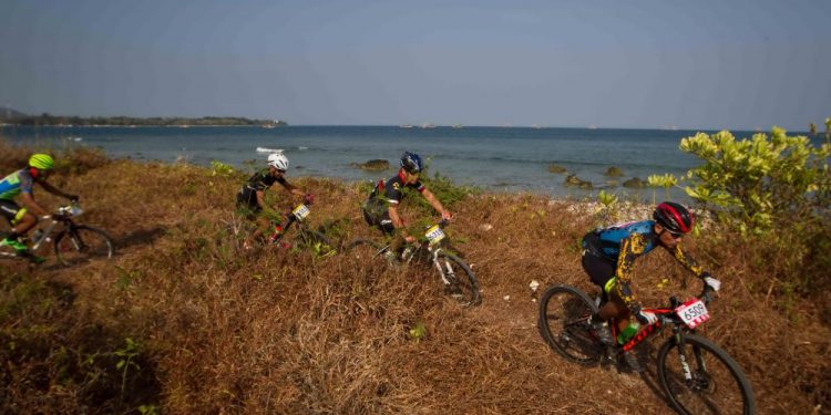 Festival Pesona Tanjung Lesung. Rayakan Hari Badak Dunia, Rhino Cross Triathlon 2018 Siap Digelar