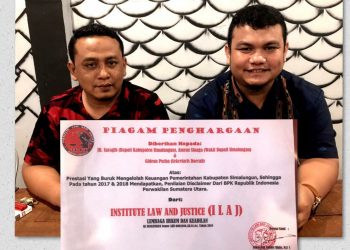 Dua Tahun Disclaimer, ILAJ Berikan Piagam Penghargaan Kepada Pemkab Simalungun