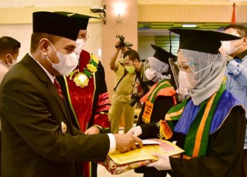 1.307 Mahasiswa Institut Kesehatan Deli Husada Diwisuda, Nurromsyah Nasution dan Putri Tami Ayudistira Raih IPK Teringgi