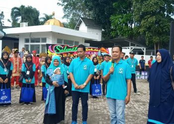 Diantar Ratusan Simpatisan, Balon Bupati Labuhanbatu, Suhari - Irwan Serahkan Berkas ke KPU