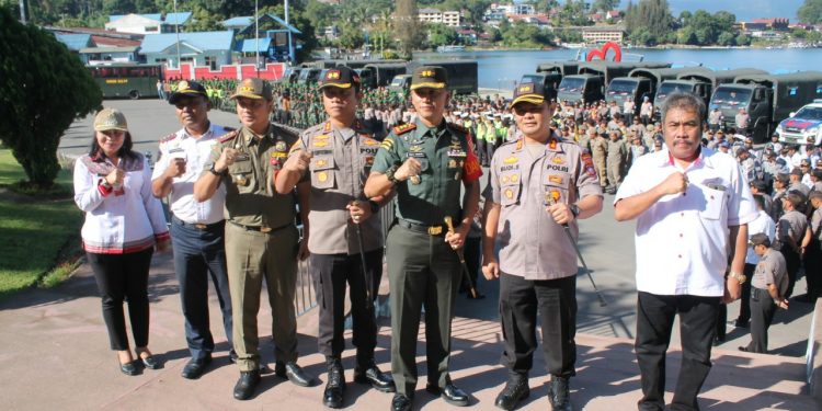 856 Personil Gabungan Siap Amankan Kunjungan Raja Belanda di Danau Toba 856 Personil Gabungan Siap Amankan Kunjungan Raja Belanda di Danau Toba