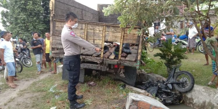 Kecelakaan di Jalinsum Siantar-Perdagangan, Joko Manullang Meregang Nyawa Kecelakaan di Jalinsum Siantar-Perdagangan, Joko Manullang Meregang Nyawa