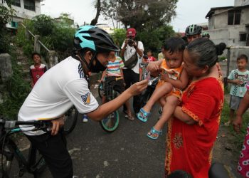 Anak-anak Riang Gembira Bersenda Gurau dengan Walikota Siantar