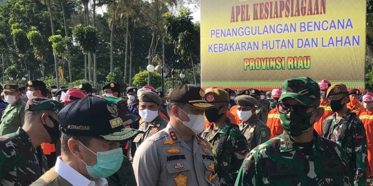 Pangdam I/BB Mayjen TNI Irwansyah Pimpin Apel Kesiapsiagaan Penanggulangan Kebakaran Hutan dan Lahan di Provinsi Riau