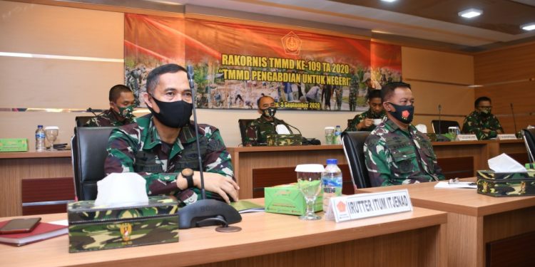 47 Satgas TMMD ke 109 Berikan Pengabdian Untuk Negeri di Ujung Tahun 2020 47 Satgas TMMD ke 109 Berikan Pengabdian Untuk Negeri di Ujung Tahun 2020