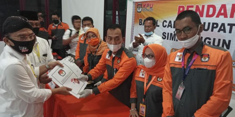 Wagner Damanik - Abidinsyah Saragih Daftar ke KPU Simalungun Jalur Perseorangan Wagner Damanik - Abidinsyah Saragih Daftar ke KPU Simalungun Jalur Perseorangan