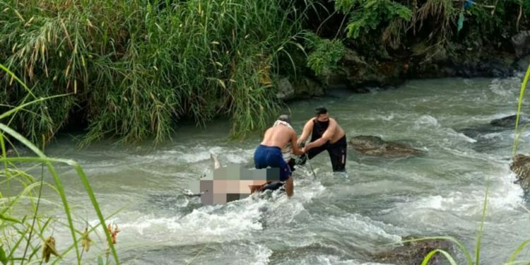 3 Hari Hanyut di Sungai Bahbolon, Jenazah Sabarmen Damanik Ditemukan 3 Hari Hanyut di Sungai Bahbolon, Jenazah Sabarmen Damanik Ditemukan